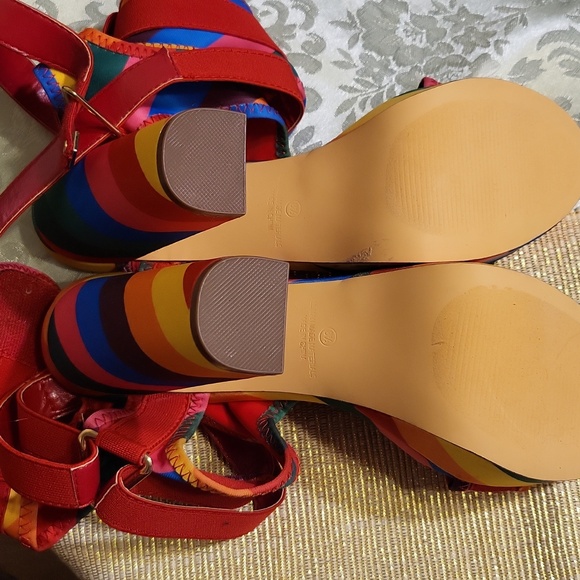 Colorful Strappy Women's Sandals - Picture 3 of 4
